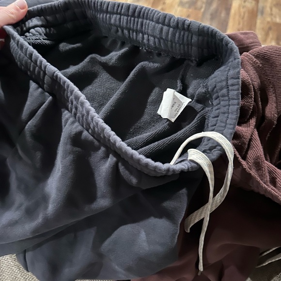 Like new vuori sweatpants in the style Sedona wide leg pants. - Picture 4 of 16